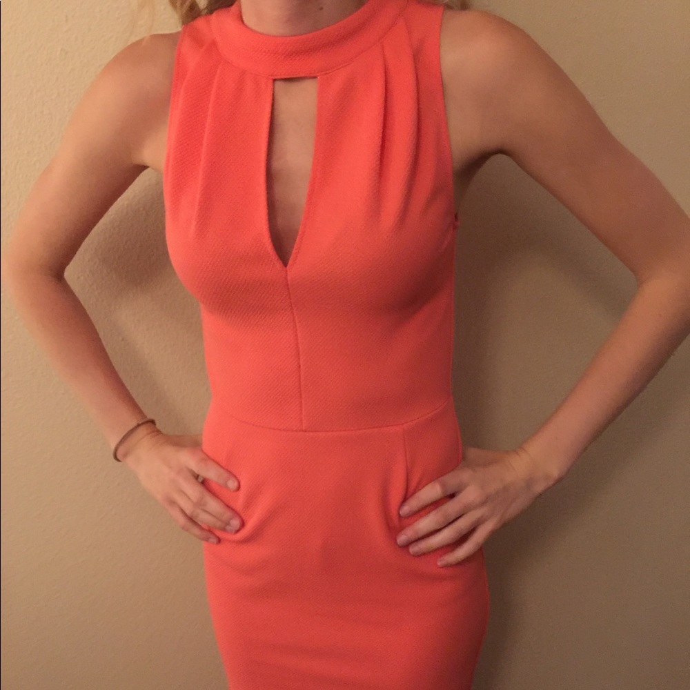 Pink bodycon dress